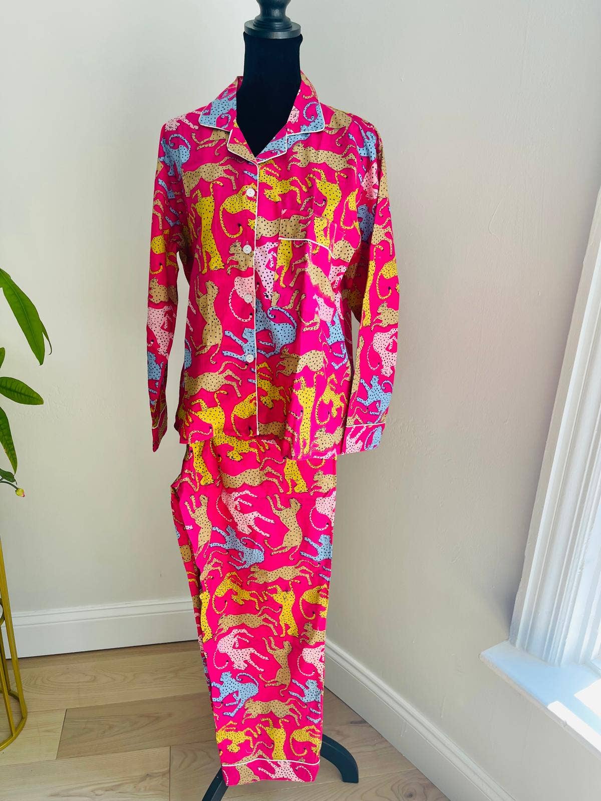 Long Pajama Set in Animal Print: XL