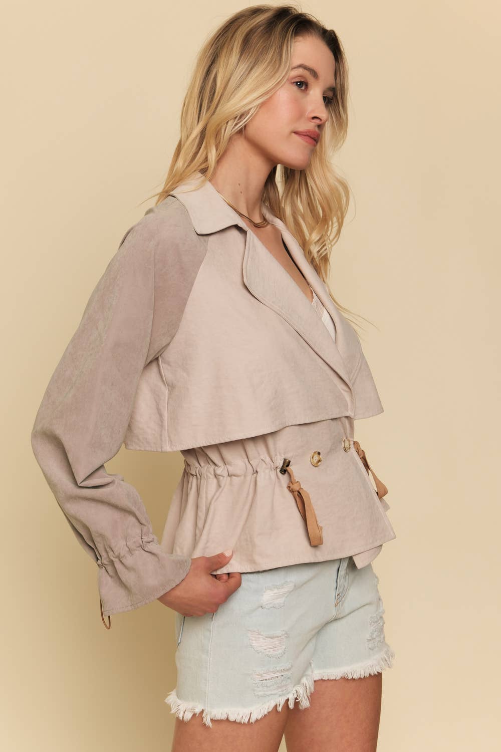 55918 Cropped Trench Jacket: Grey Multi / L