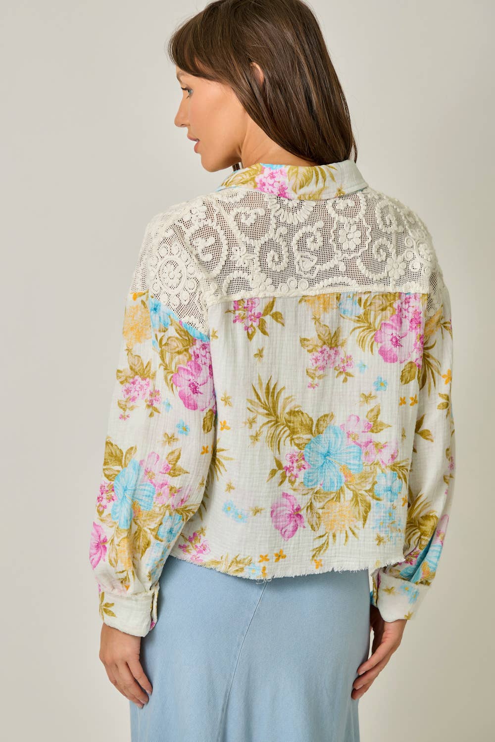 61438 Floral Mixed Media Jacket: White Mix / Large