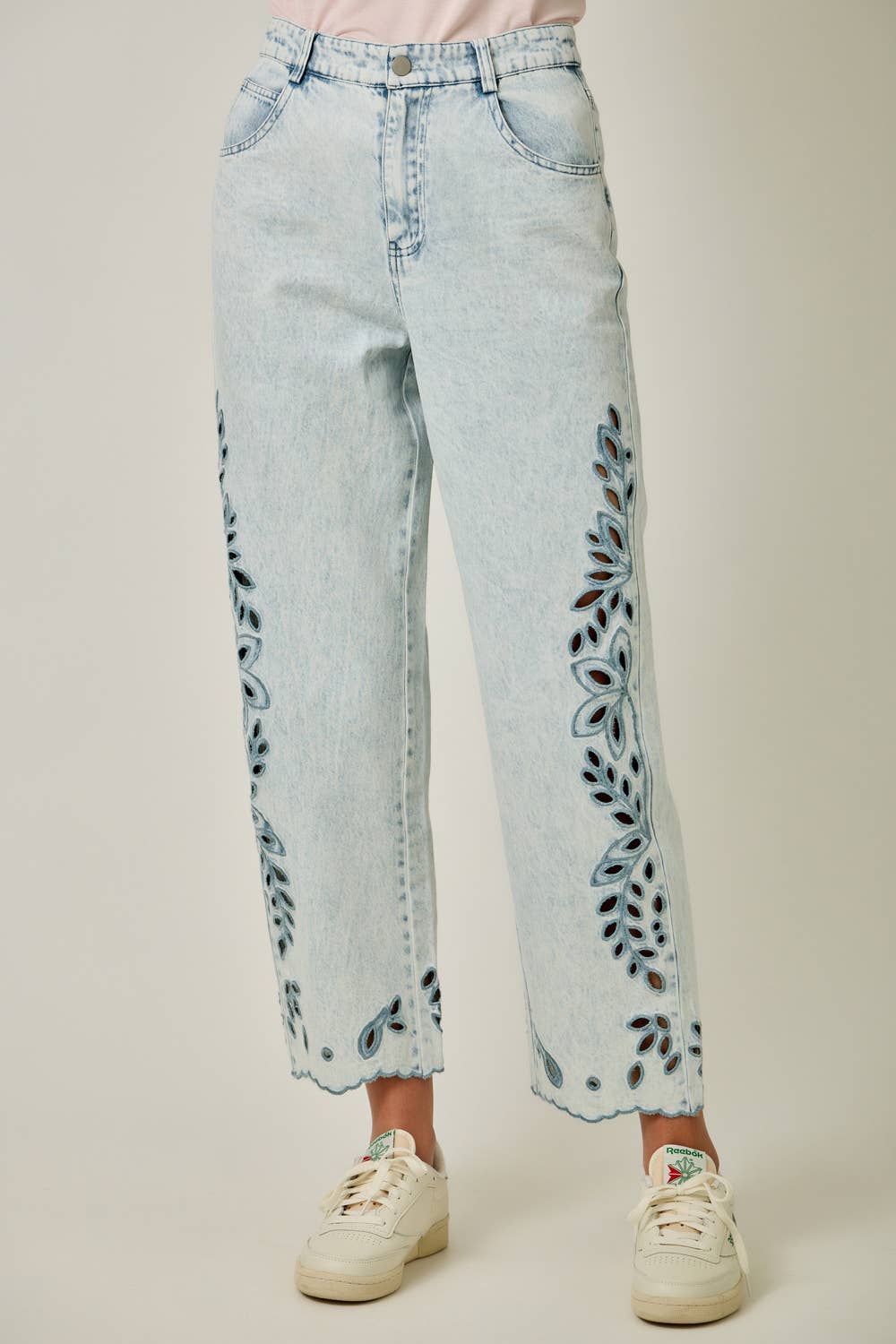 71022 Eyelet Embroidered Straight Leg Mom Jeans: Ivory / Small