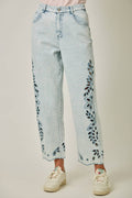 71022 Eyelet Embroidered Straight Leg Mom Jeans: Washed Denim / Large