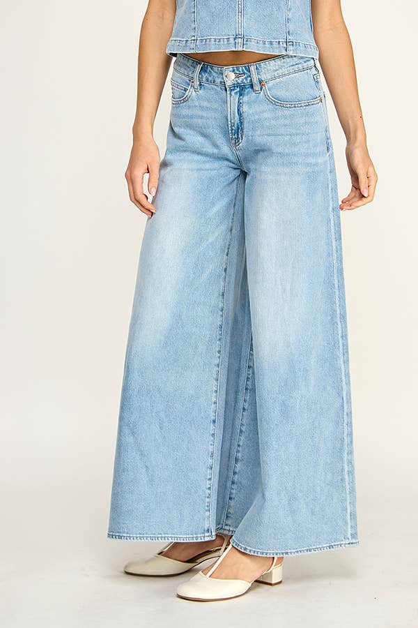 STRETCH LIGHT DENIM WIDE LEG PANTS: DENIM BLUE / L