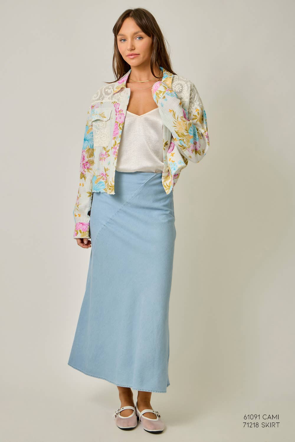 61438 Floral Mixed Media Jacket: White Mix / Large