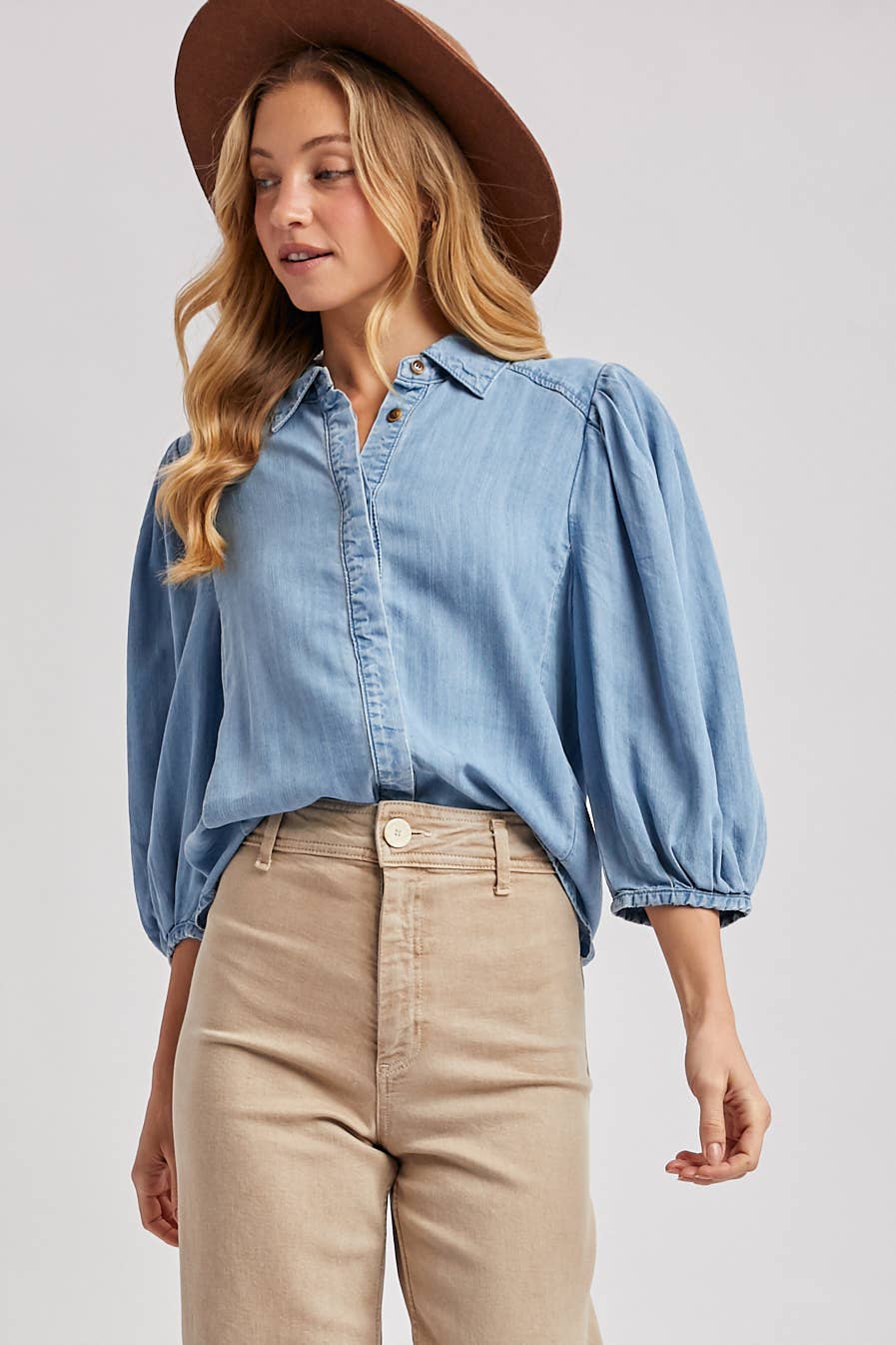 DENIM BUTTON DOWN PUFF SLEEVED SHIRT: MED.WASH / S