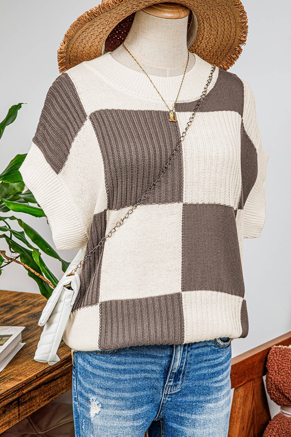 Fashion-W Checkered Colorblock Short Sleeve Sweater: Khaki / Missy / XL