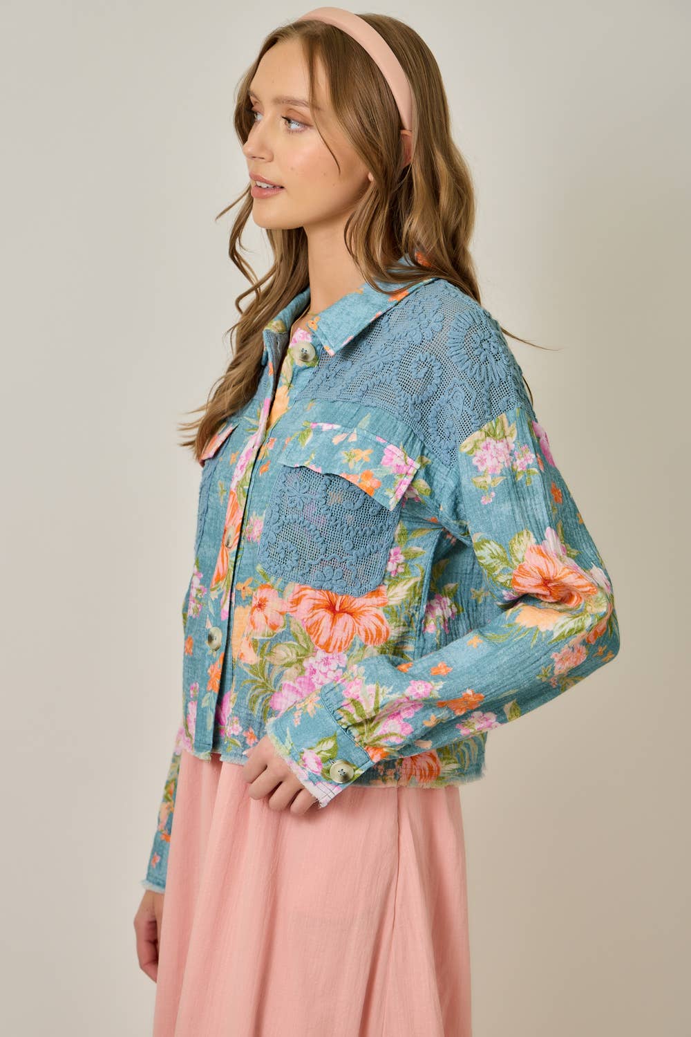 61438 Floral Mixed Media Jacket: White Mix / Small