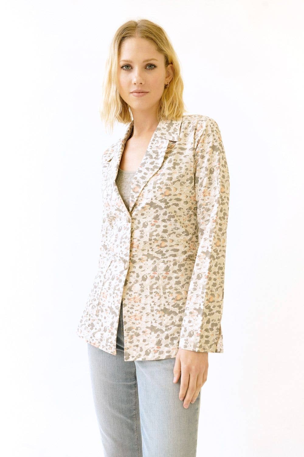 20038 Leo Print Blazer: Leopard / S