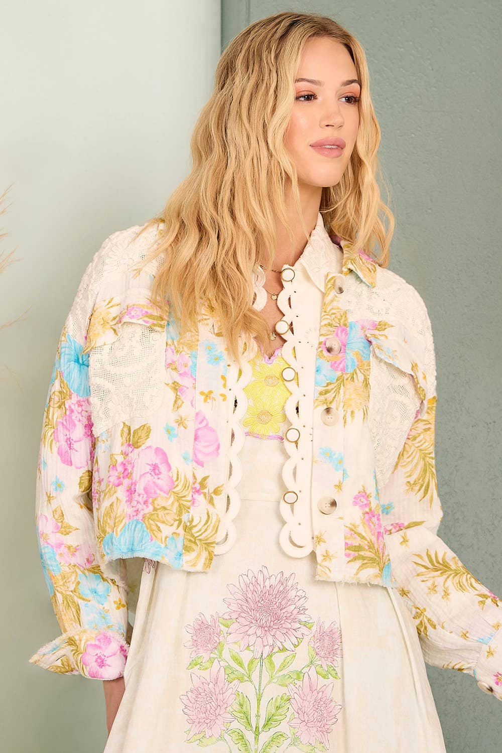 61438 Floral Mixed Media Jacket: White Mix / Large