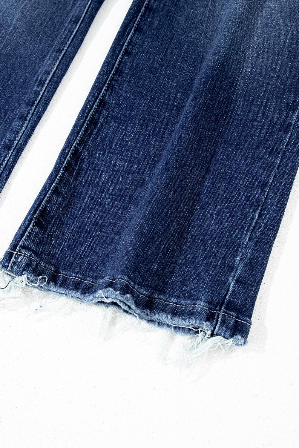 High Waist Flared Jeans with Raw Hem: Sail Blue / 71%Cotton+27.5%Polyester+1.5%Elastane / 8