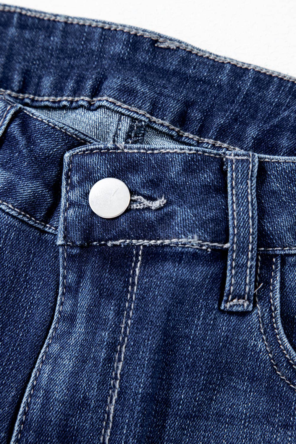 High Waist Flared Jeans with Raw Hem: Sail Blue / 71%Cotton+27.5%Polyester+1.5%Elastane / 16