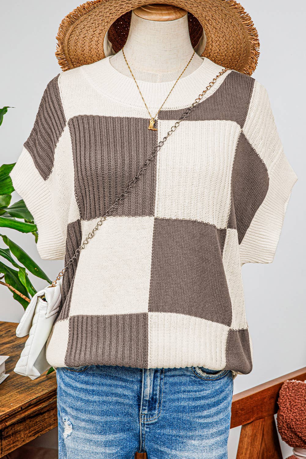 Fashion-W Checkered Colorblock Short Sleeve Sweater: Khaki / Missy / L
