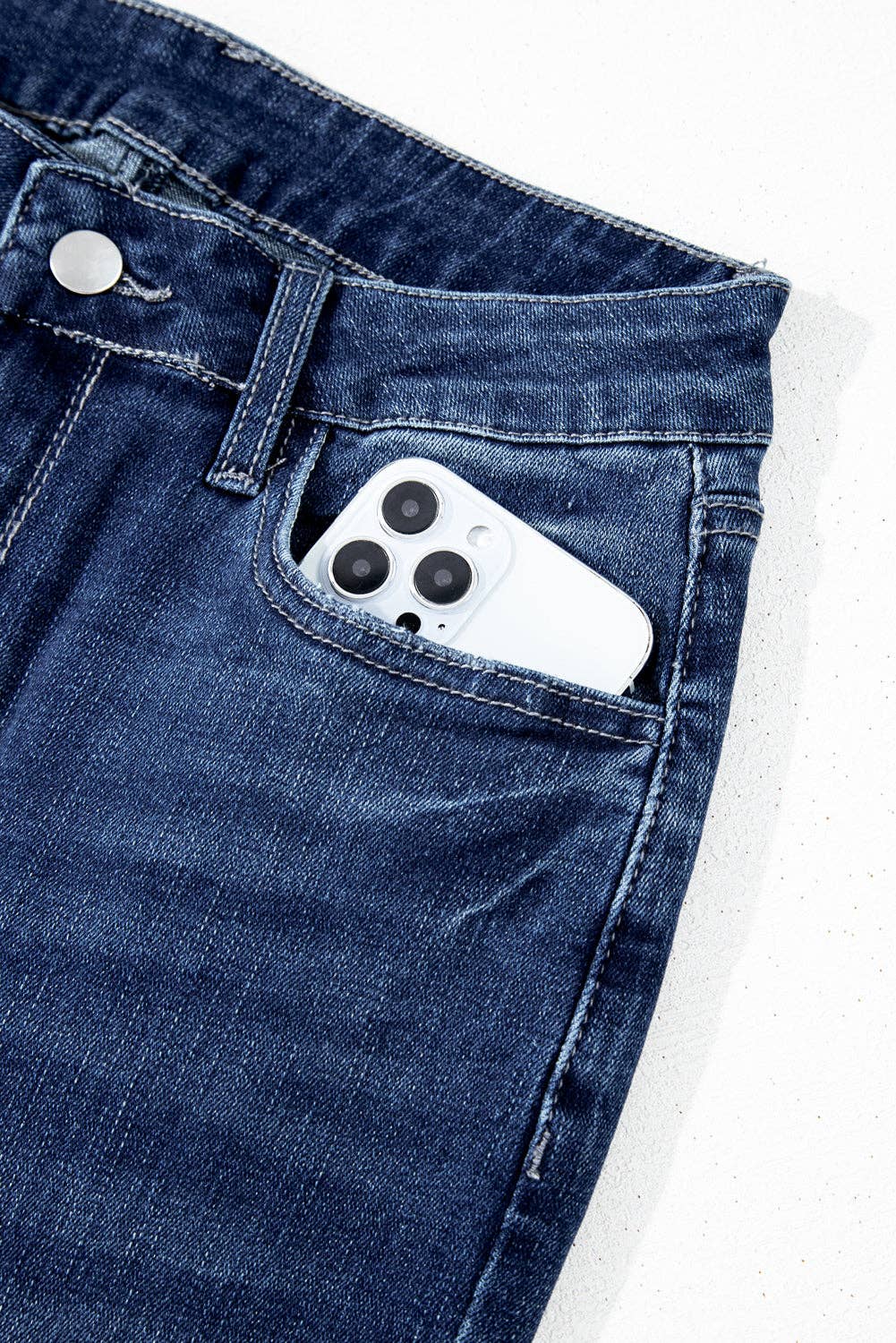 High Waist Flared Jeans with Raw Hem: Sail Blue / 71%Cotton+27.5%Polyester+1.5%Elastane / 6