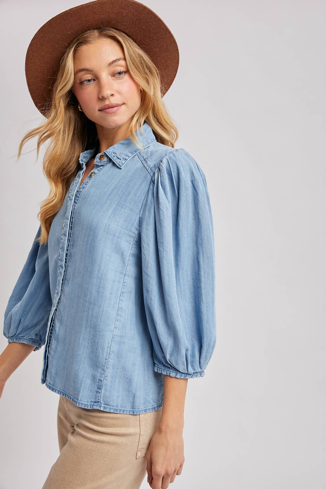 DENIM BUTTON DOWN PUFF SLEEVED SHIRT: MED.WASH / L