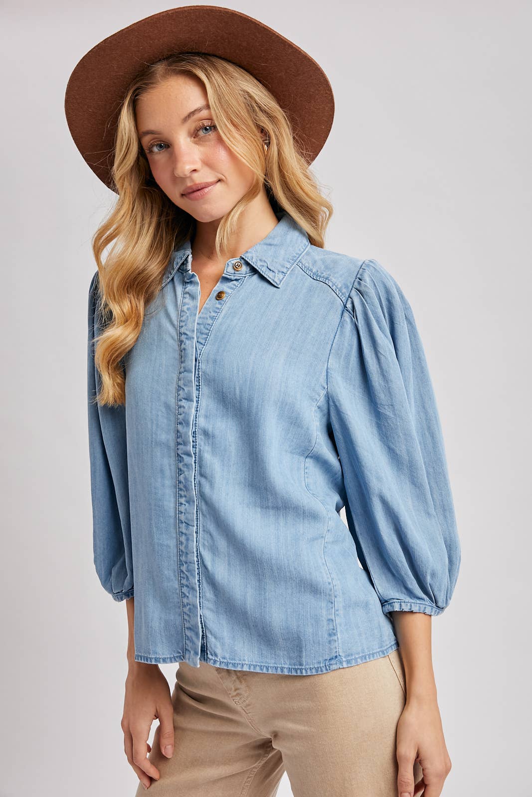 DENIM BUTTON DOWN PUFF SLEEVED SHIRT: MED.WASH / S