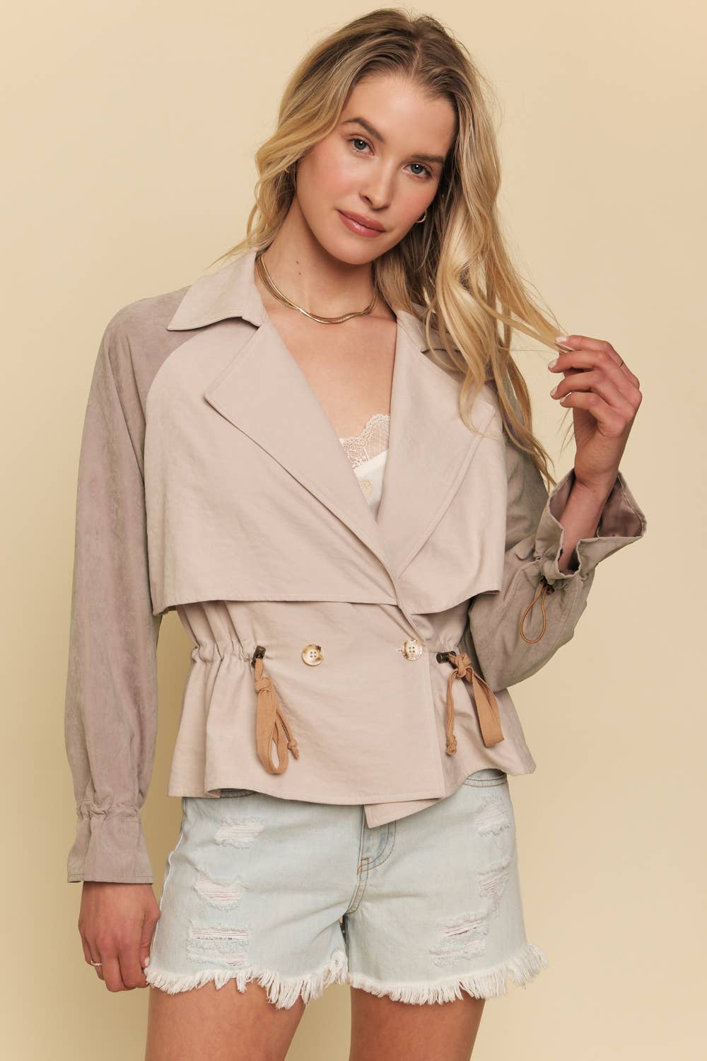 55918 Cropped Trench Jacket: Grey Multi / L