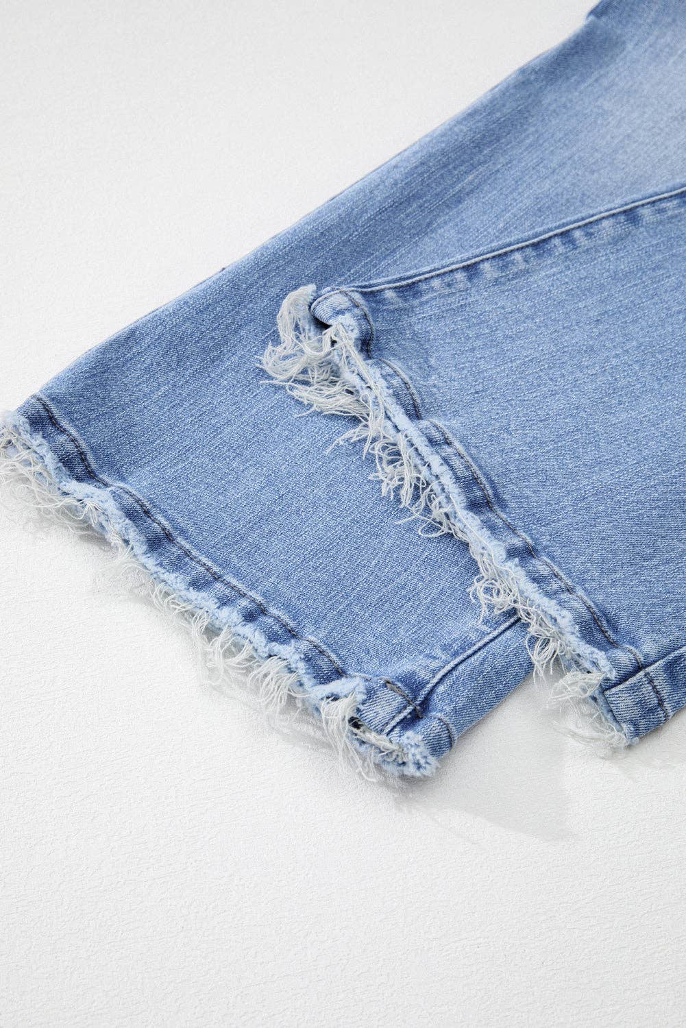 High Waist Flared Jeans with Raw Hem: Sail Blue / 71%Cotton+27.5%Polyester+1.5%Elastane / 4