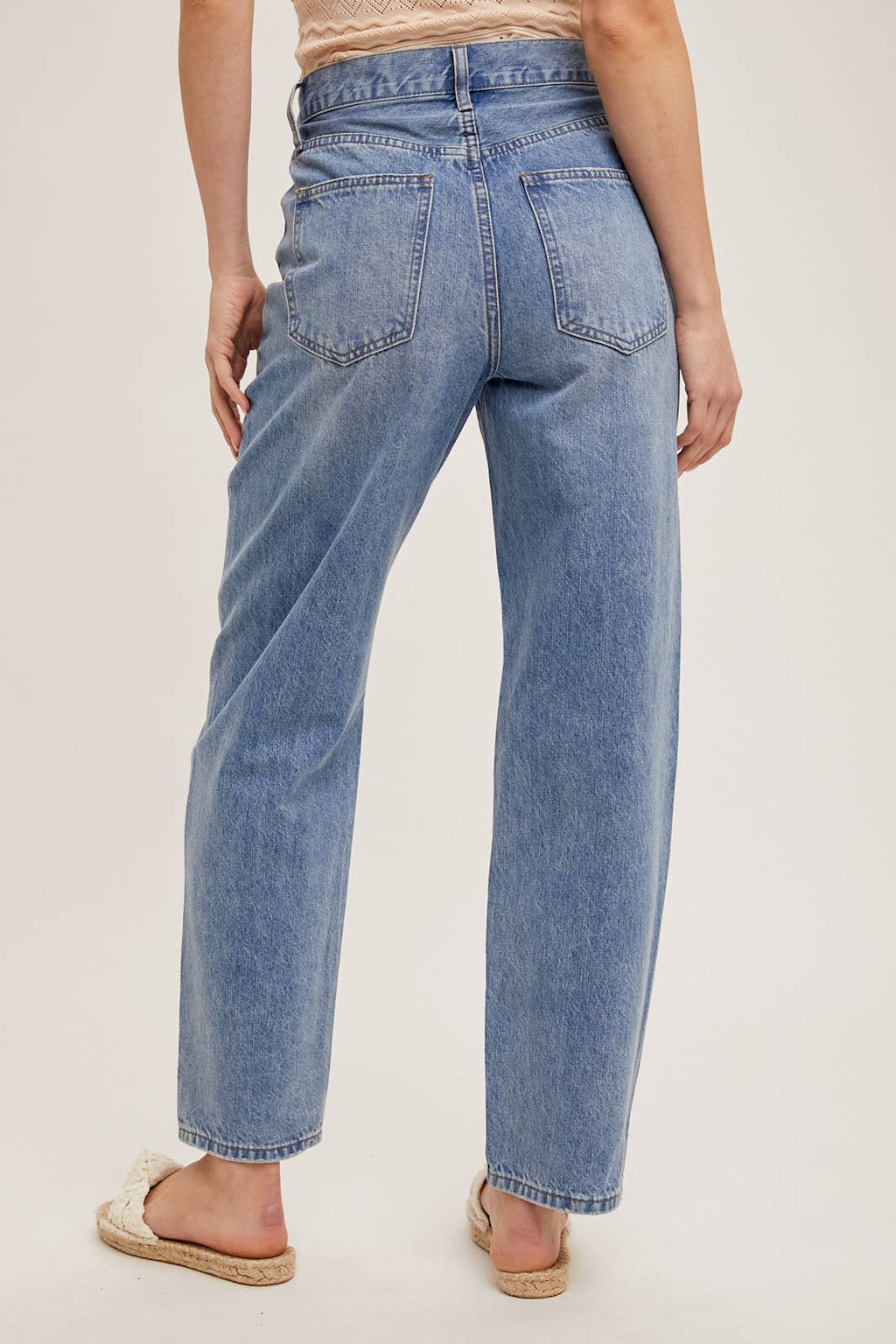 DENIM ASYMMETRICAL WAIST STRAIGHT LEG JEANS: MED.WASH / S
