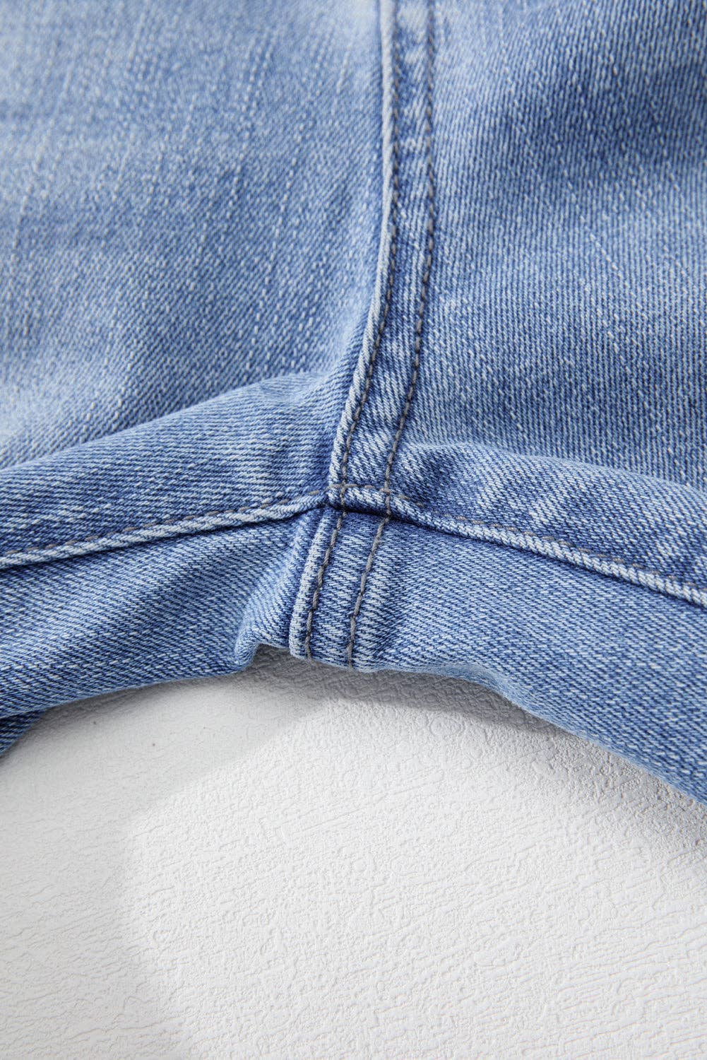 High Waist Flared Jeans with Raw Hem: Sail Blue / 71%Cotton+27.5%Polyester+1.5%Elastane / 4