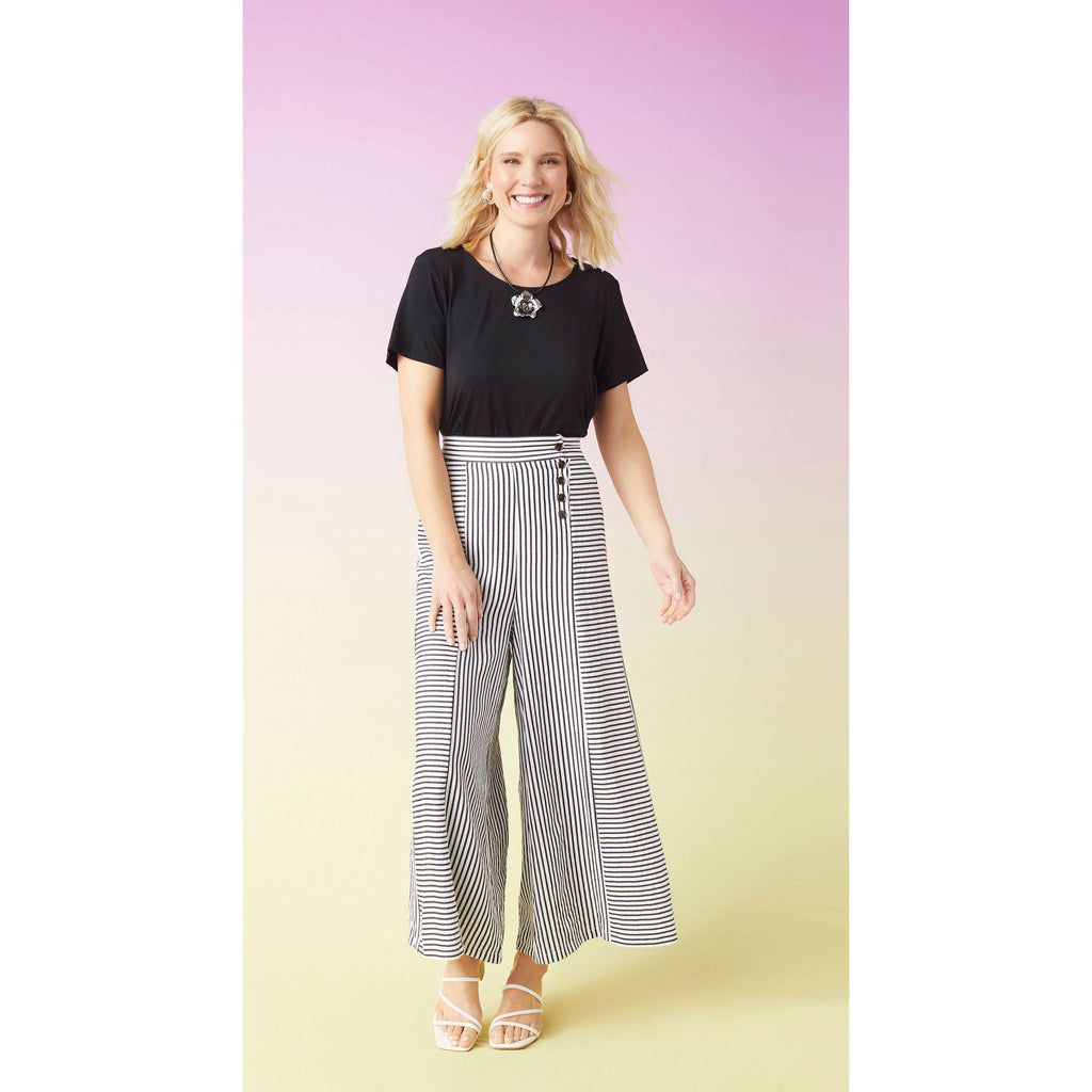 Erin Pleat Back Tee: Black / XXL