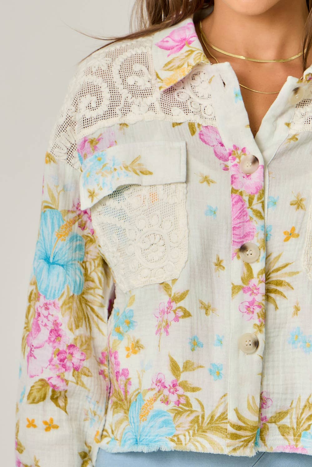 61438 Floral Mixed Media Jacket: White Mix / Small