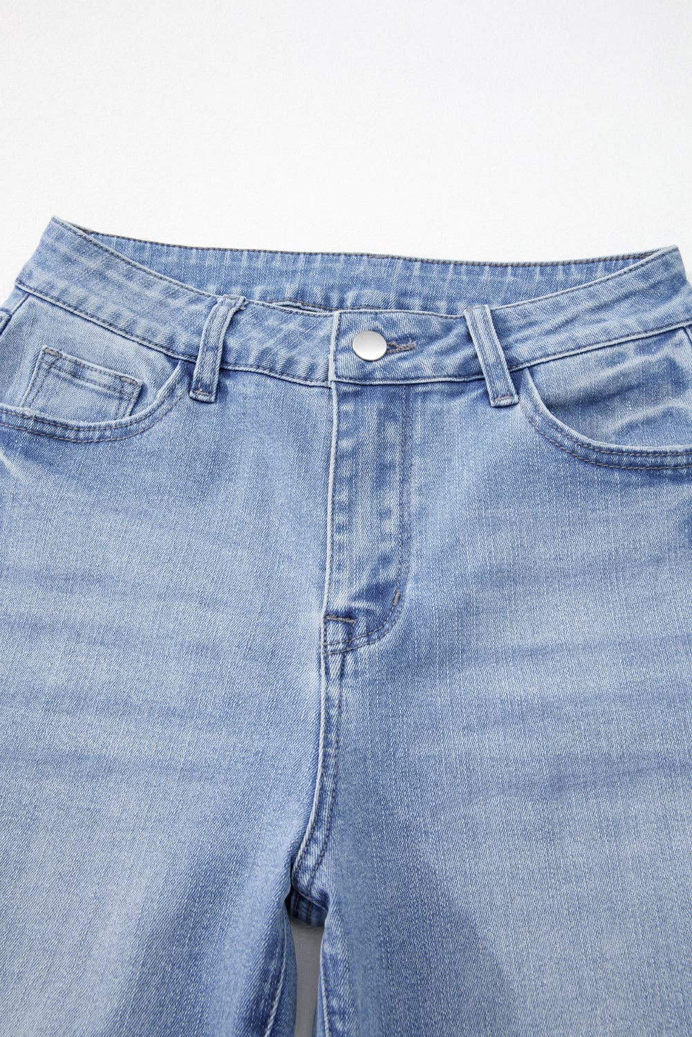 High Waist Flared Jeans with Raw Hem: Sail Blue / 71%Cotton+27.5%Polyester+1.5%Elastane / 8