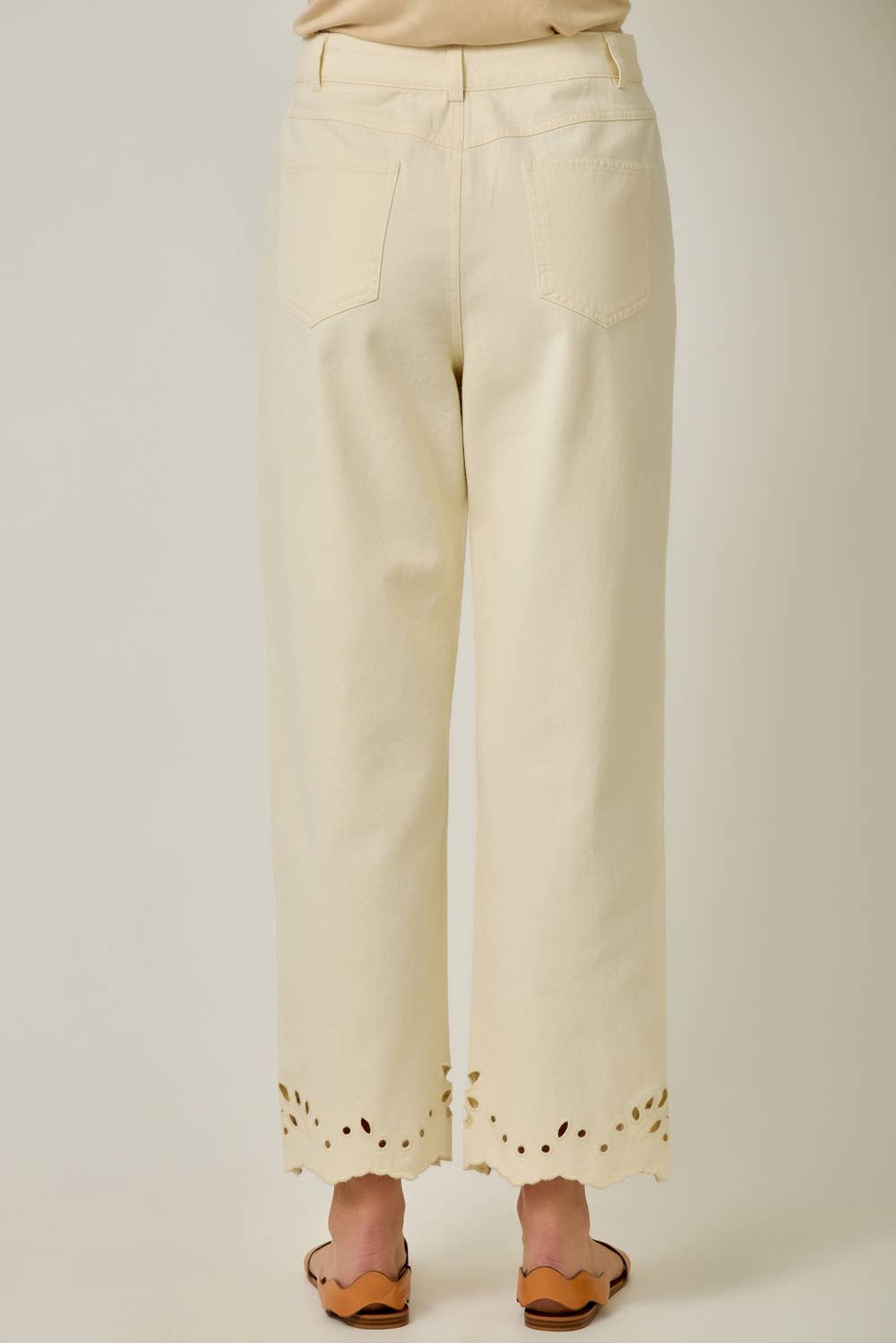 71022 Eyelet Embroidered Straight Leg Mom Jeans: Ivory / Large
