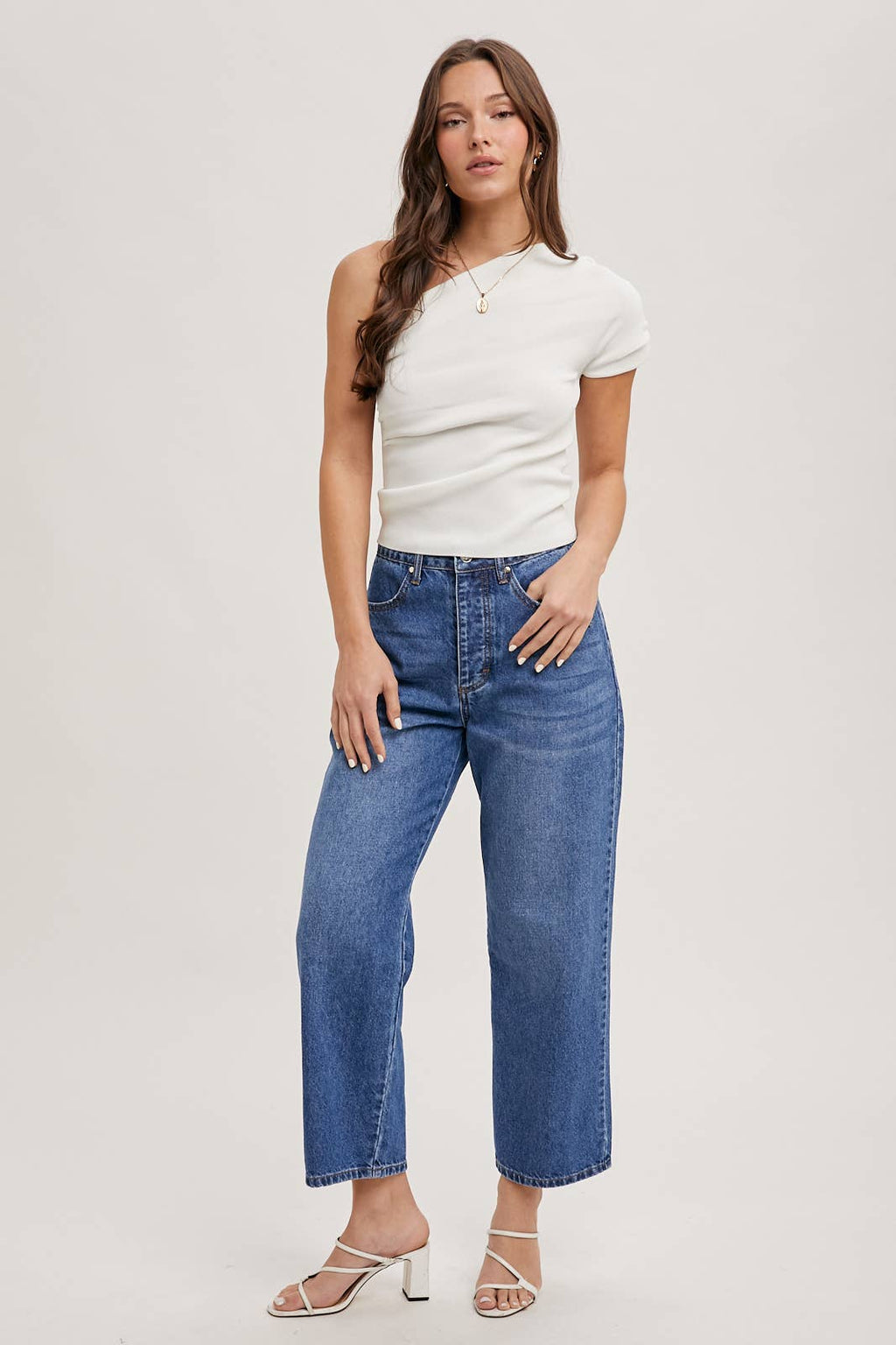 DENIM MID-RISE WIDE LEG CROPPED JEANS: MED.WASH / S
