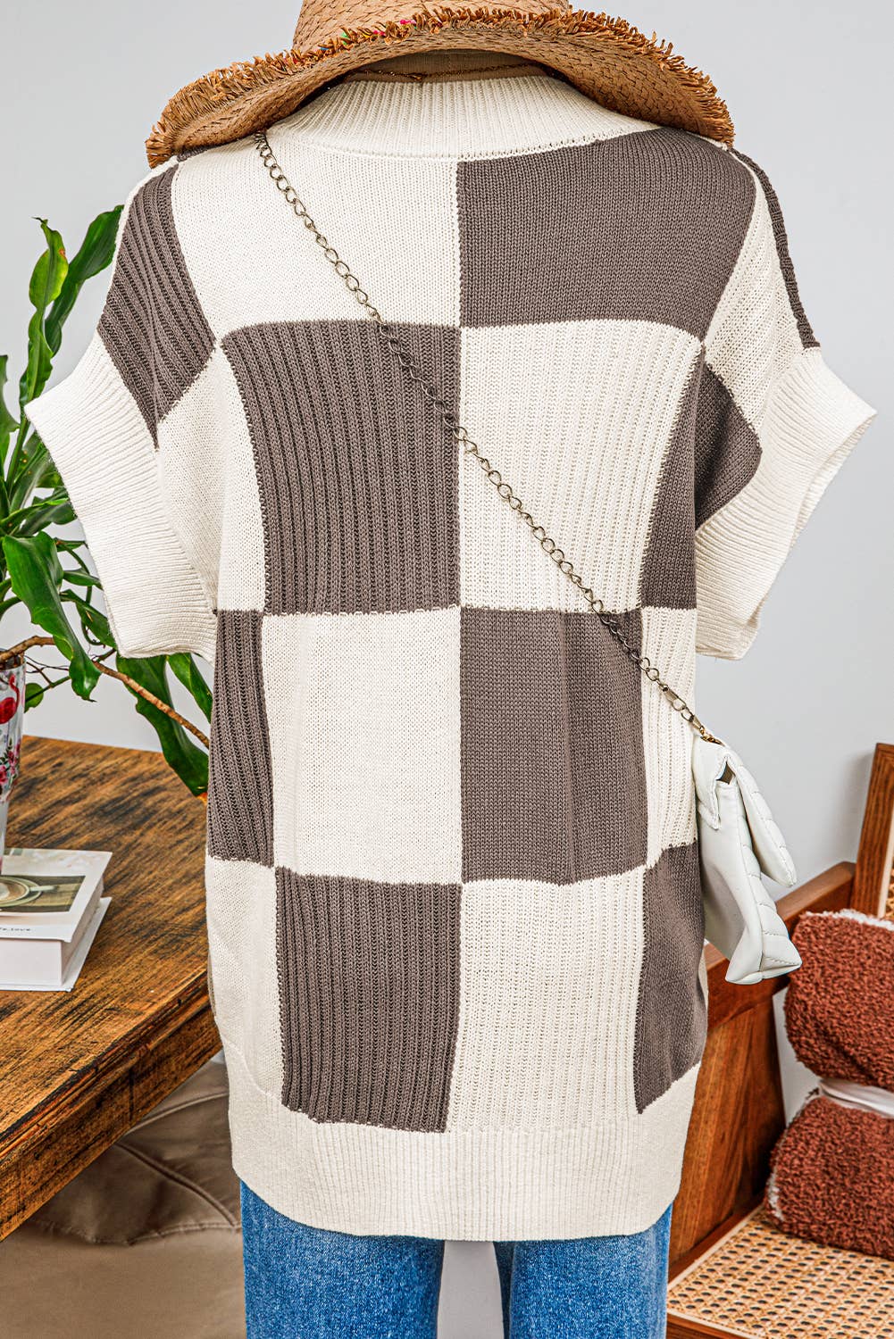 Fashion-W Checkered Colorblock Short Sleeve Sweater: Khaki / Missy / L